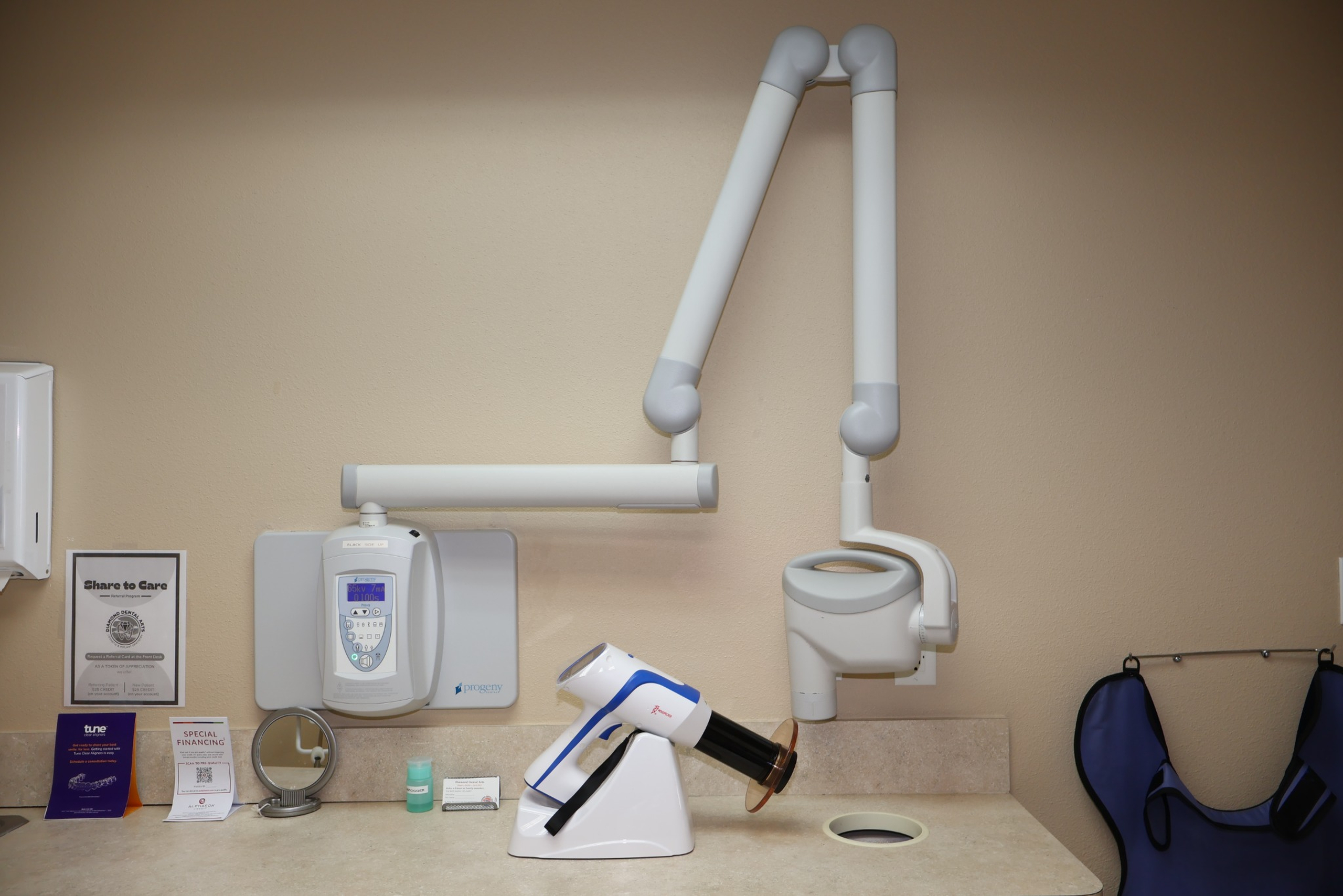 Digital X-ray machine at Diamond Dental Arts